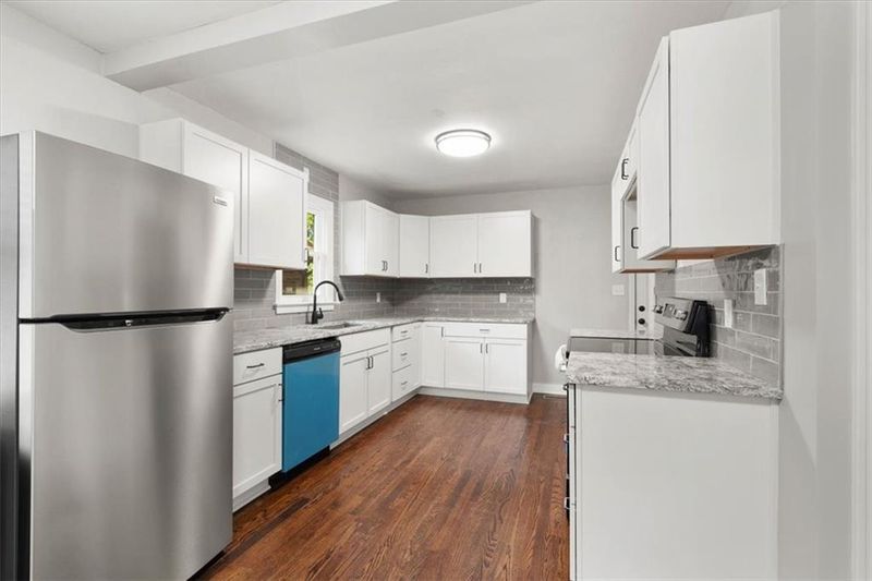 6104 Harrison St, Kansas City, MO 64110