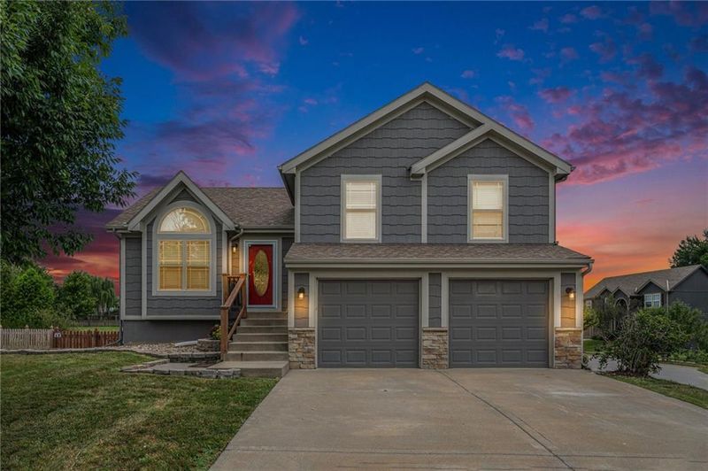 8202 NE 104th Ter, Kansas City, MO 64157