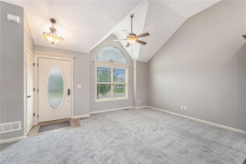 8202 NE 104th Ter, Kansas City, MO 64157