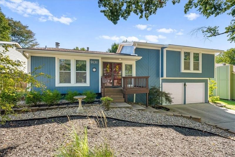 9131 Constance St, Lenexa, KS 66215