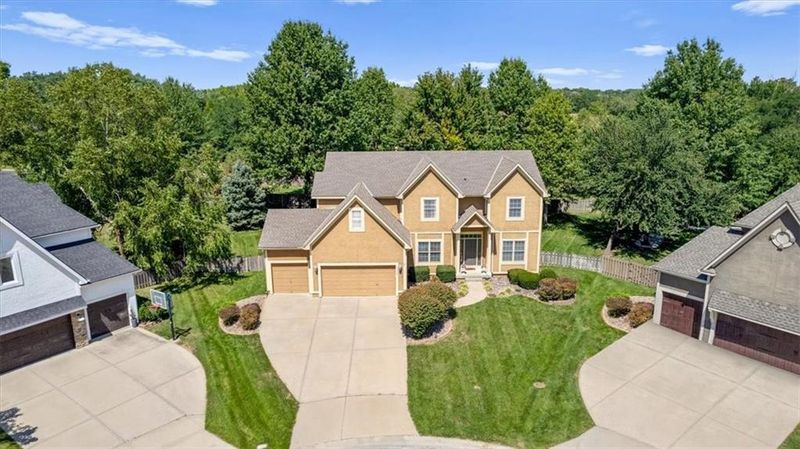 13700 Bond St, Overland Park, KS 66221