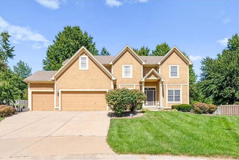 13700 Bond St, Overland Park, KS 66221