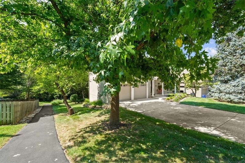 18401 W 114 Ter, Olathe, KS 66061