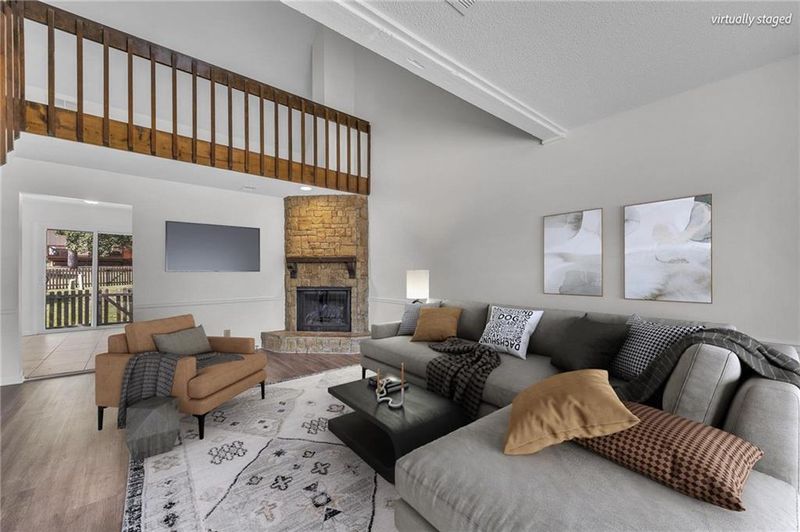 8230 Perry St, Overland Park, KS 66204