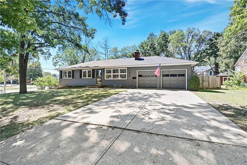 7048 Lamar Ave, Overland Park, KS 66204
