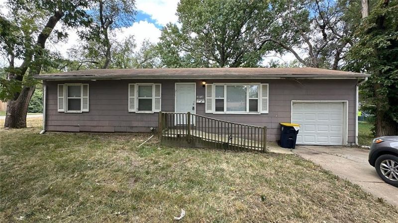 10716 Bennington Ave, Kansas City, MO 64134