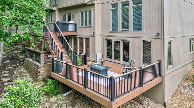 5464 NE Northgate Crossing, Lee's Summit, MO 64064