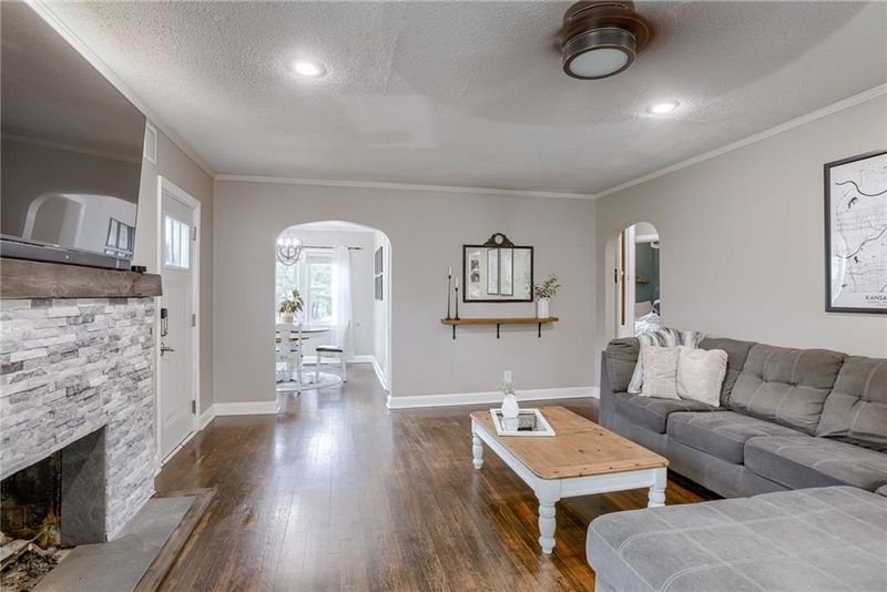 3753 N Park Ave, Kansas City, MO 64116