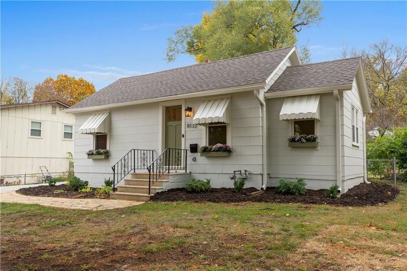 8133 Belleview Ave, Kansas City, MO 64114