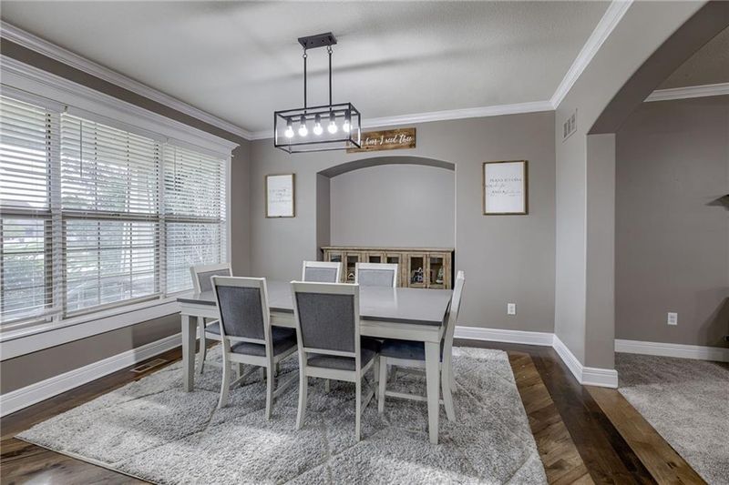 24119 W 124th Ter, Olathe, KS 66061