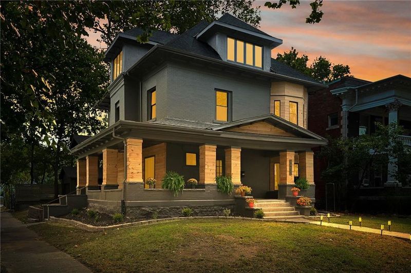 4401 Harrison St, Kansas City, MO 64110