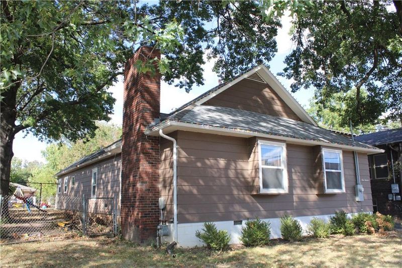 113 E 14th St, Pittsburg, KS 66762
