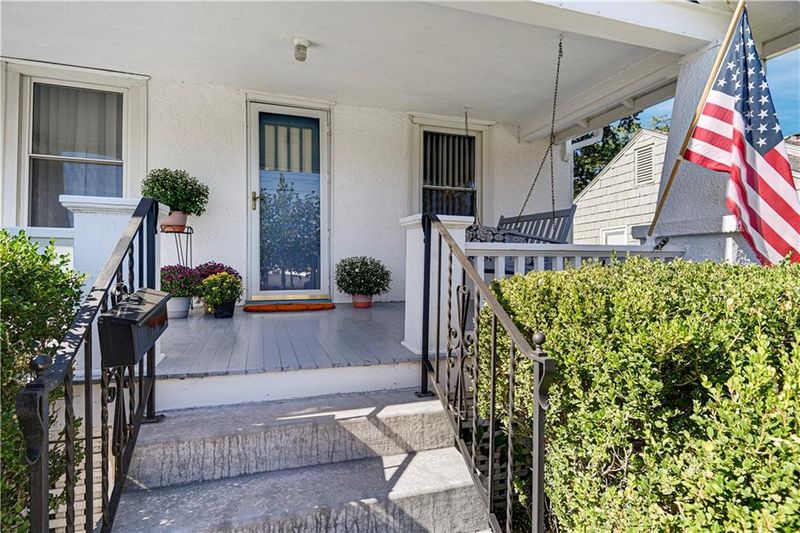 8142 Marty St, Overland Park, KS 66204