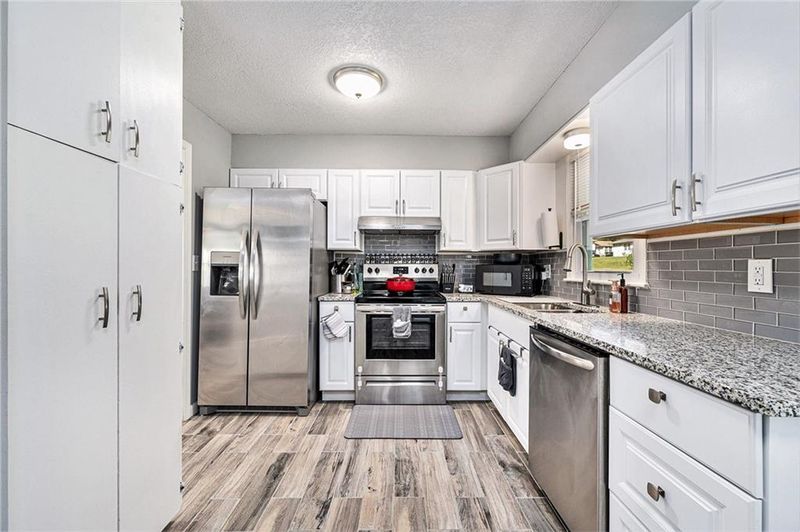 6701 E 99th Ter, Kansas City, MO 64134