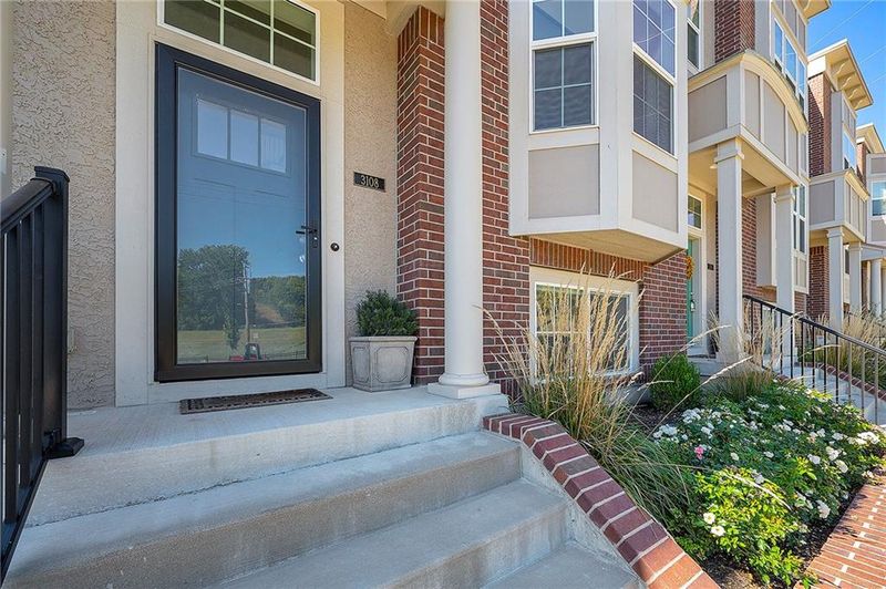 3108 Howell St, Kansas City, MO 64116