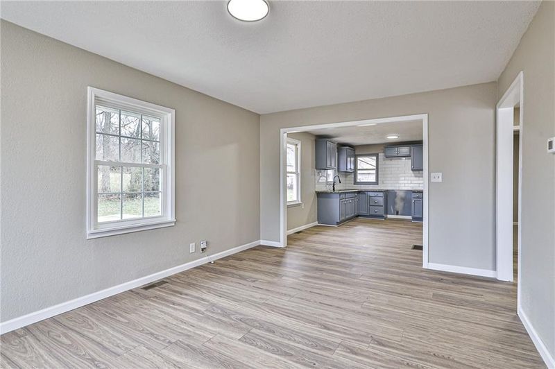5425 E 27th Ter, Kansas City, MO 64128