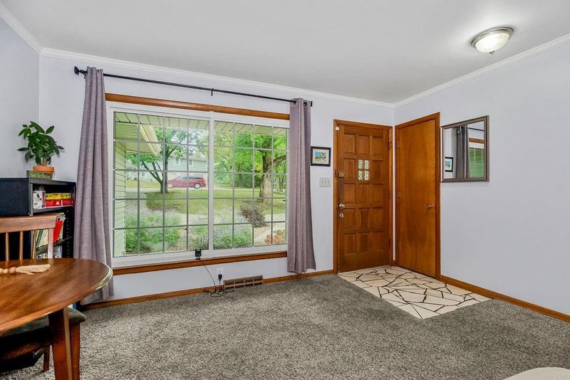 521 E Santa Fe Trl, Kansas City, MO 64145