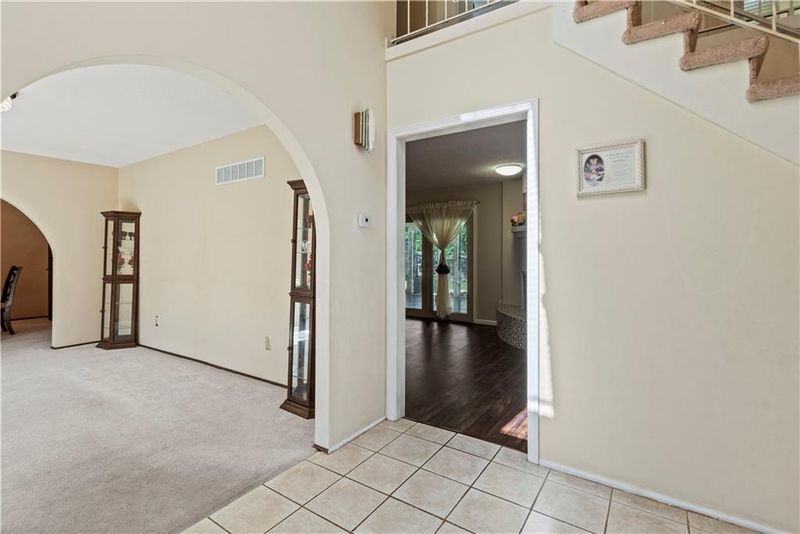 10030 Knox Dr, Overland Park, KS 66212