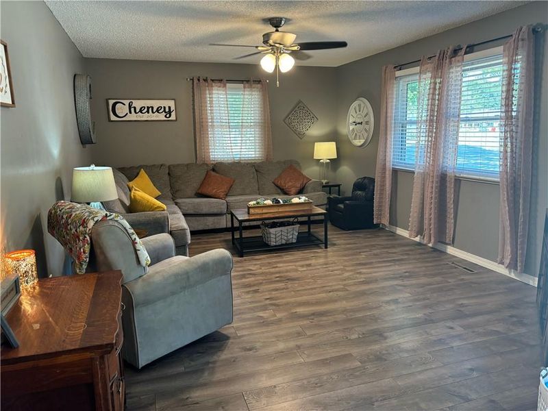 317 Caroline Dr, Frontenac, KS 66763