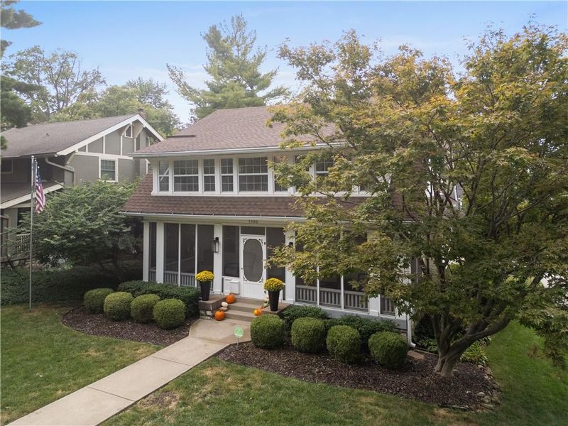 5900 Mcgee St, Kansas City, MO 64113