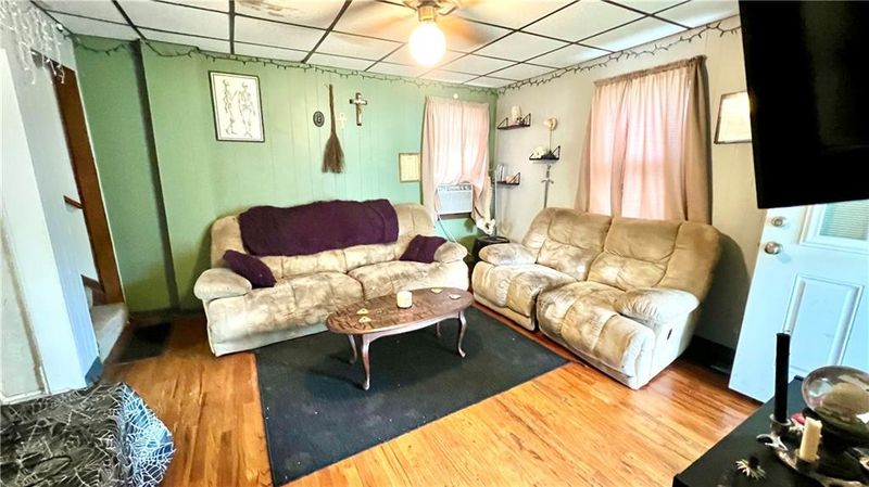 2820 Seneca St, St Joseph, MO 64507