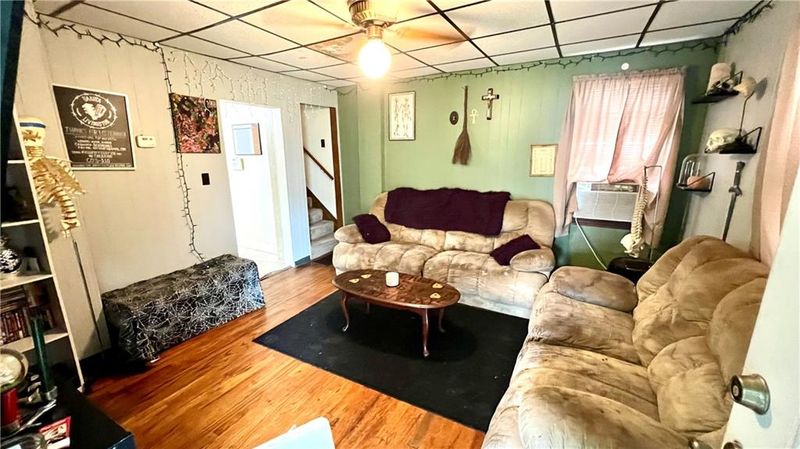2820 Seneca St, St Joseph, MO 64507