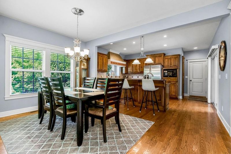 1844 SW Napa Valley Dr, Lee's Summit, MO 64082