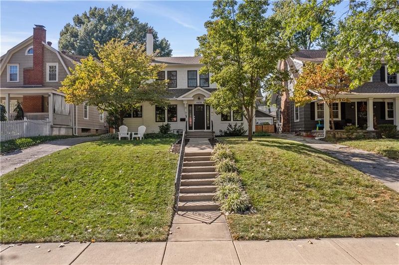 6438 Walnut St, Kansas City, MO 64113