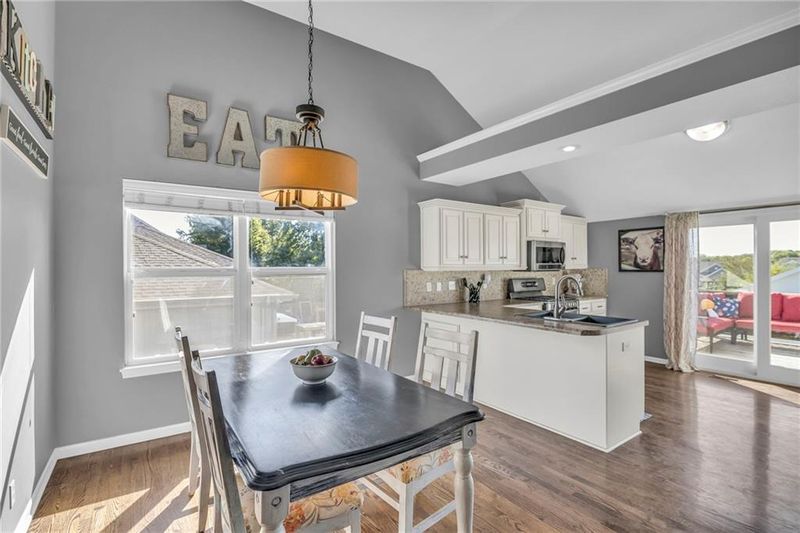 20943 W 224th St, Spring Hill, KS 66083