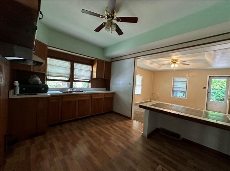 515 Madison St, St Joseph, MO 64505