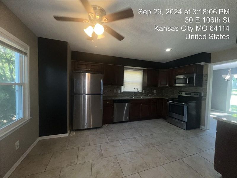 30 E 106th St, Kansas City, MO 64114