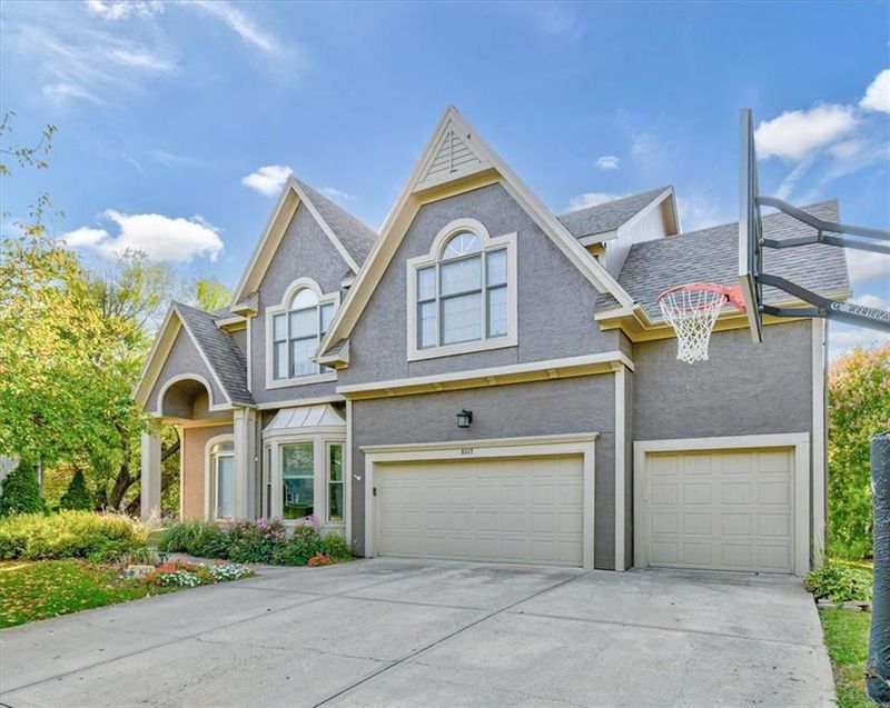 9317 W 148 Ter, Overland Park, KS 66221