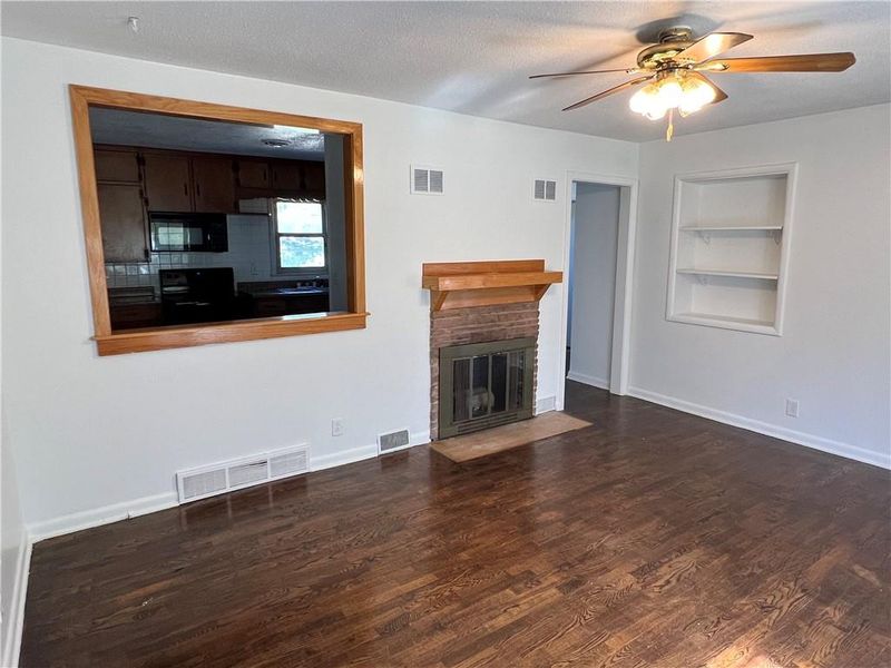 8616 E 53rd Ter, Kansas City, MO 64129