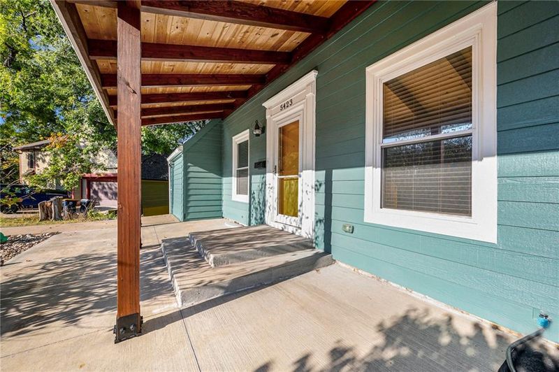 5423 NE Circle Dr, Kansas City, MO 64119