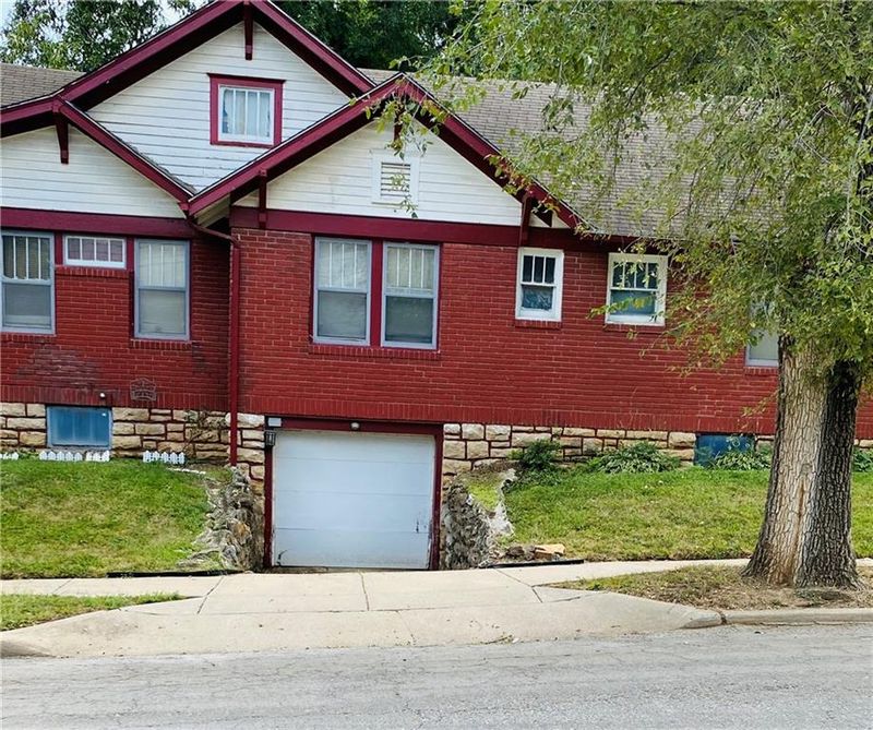 5700 Michigan Ave, Kansas City, MO 64130