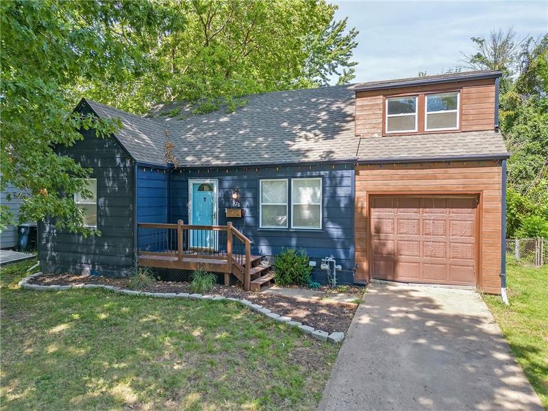 928 E 77th Ter, Kansas City, MO 64131