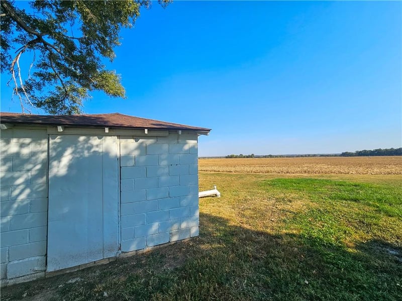 Eureka Dr, Manhattan, KS 66503
