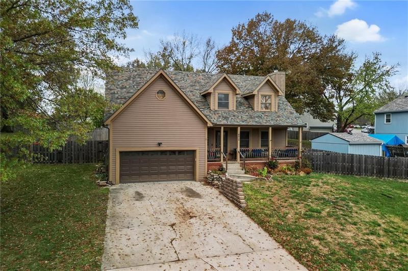 6812 Chas Dr, Pleasant Valley, MO 64068