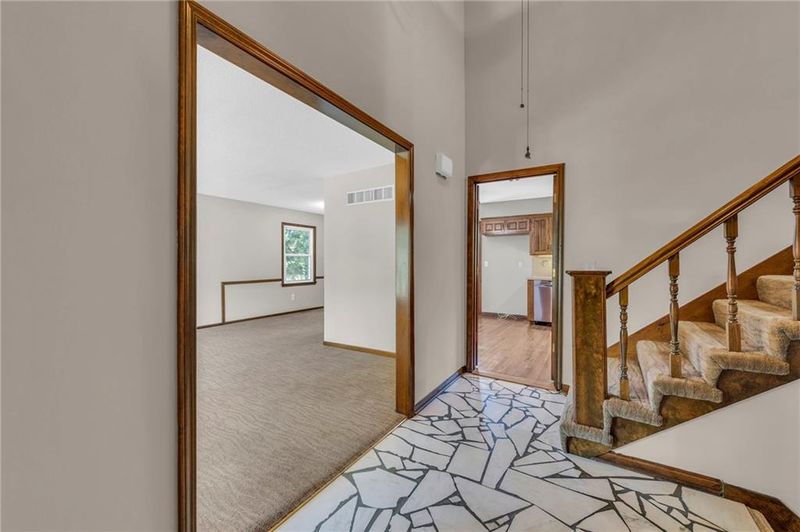 1417 E Oxford Pl, Olathe, KS 66062
