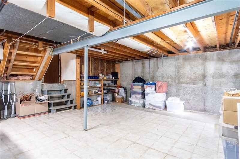 9008 Laurel St, Kansas City, MO 64138