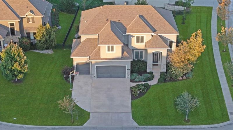 15533 Windsor St, Overland Park, KS 66224