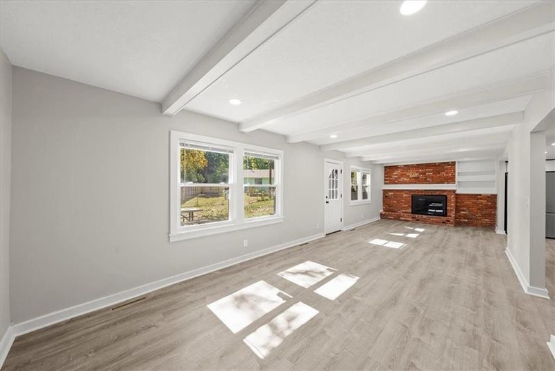 8029 W 93rd St, Overland Park, KS 66212