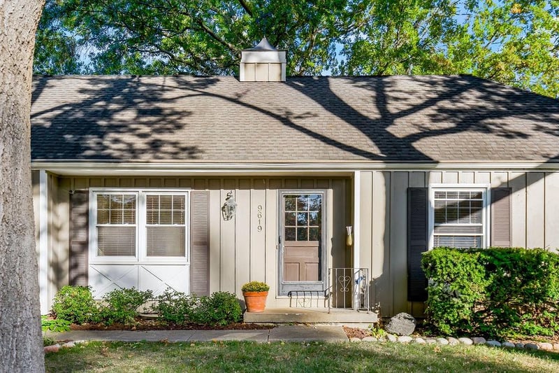 9619 Windsor St, Overland Park, KS 66206
