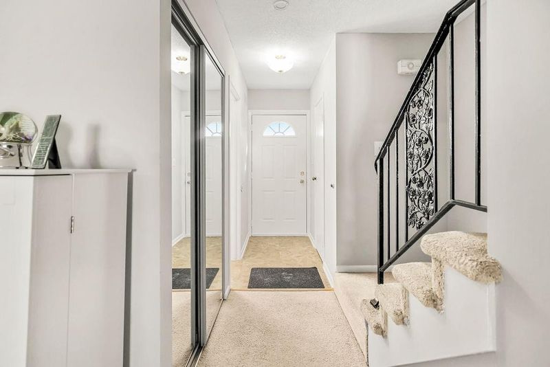 10244 W 96th Ter, Overland Park, KS 66212