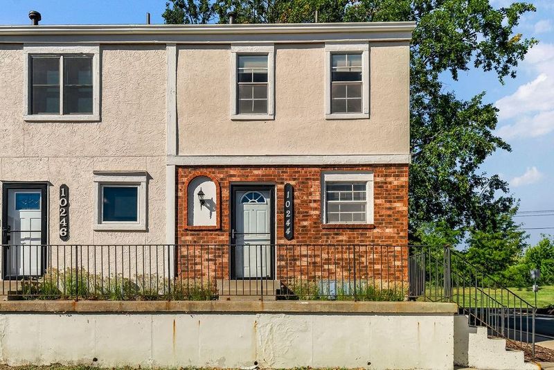 10244 W 96th Ter, Overland Park, KS 66212