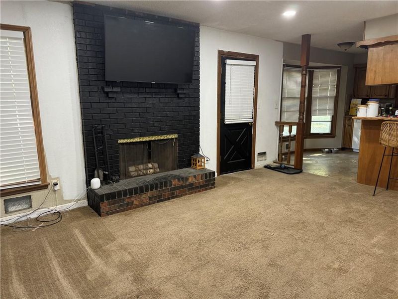 9014 Hunter St, Kansas City, MO 64138