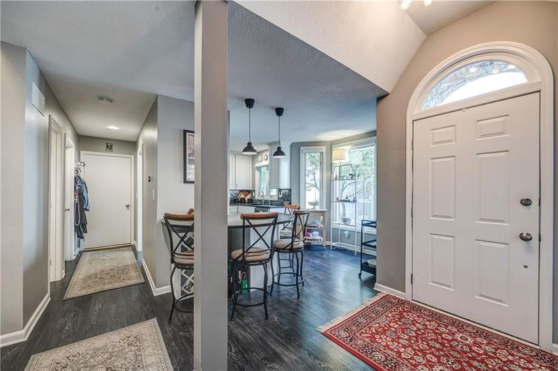 12457 Barkley St, Overland Park, KS 66209
