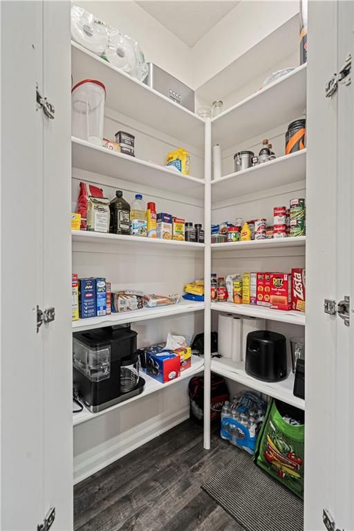 19005 Deer Run St, Spring Hill, KS 66083