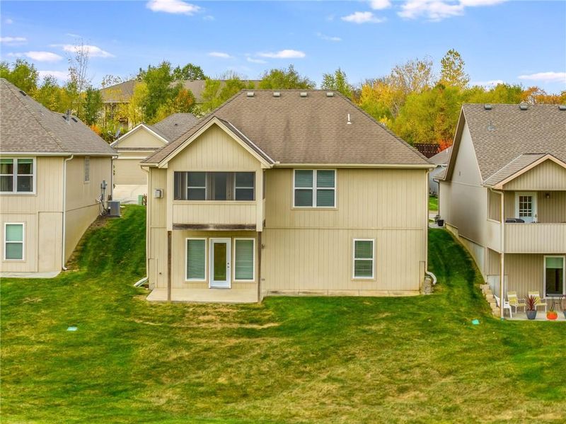 411 S Marimack Dr, Kearney, MO 64060