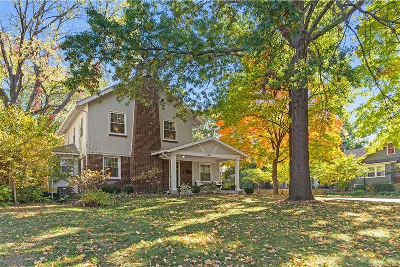 5745 Cherry St, Kansas City, MO 64110